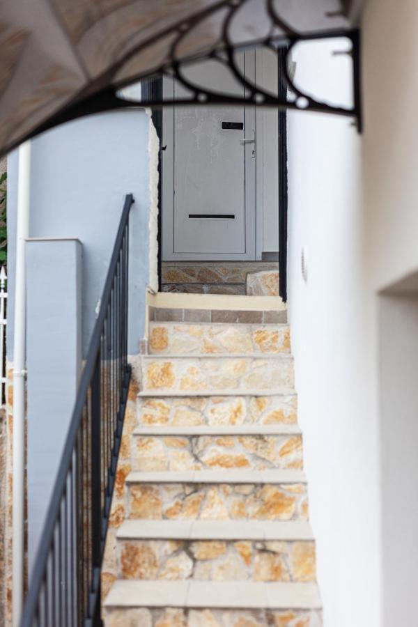 Andriana House Villa ชิเบนิก ภายนอก รูปภาพ