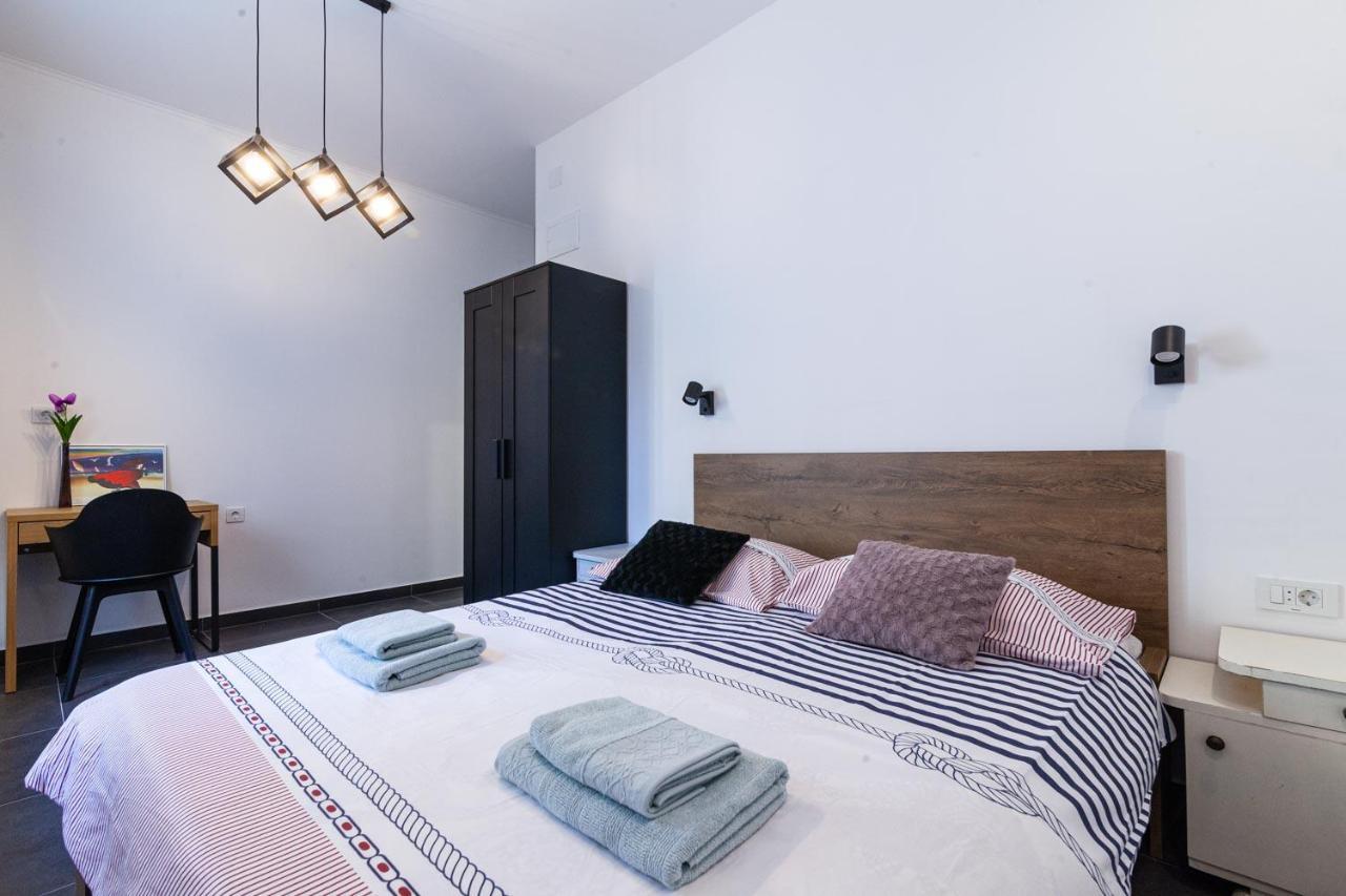 Andriana House Villa ชิเบนิก ภายนอก รูปภาพ